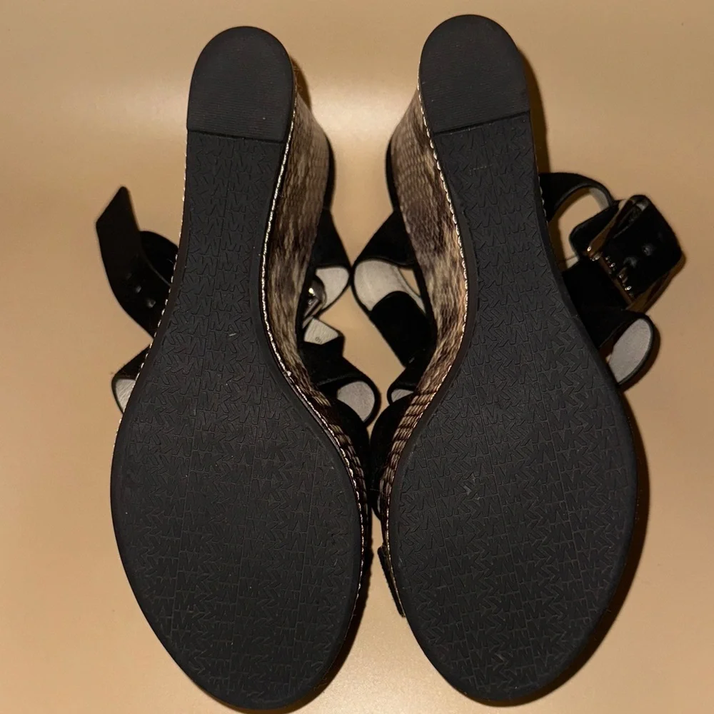 Michael Kors Giovanna wedge sandal - Picture 4 of 4